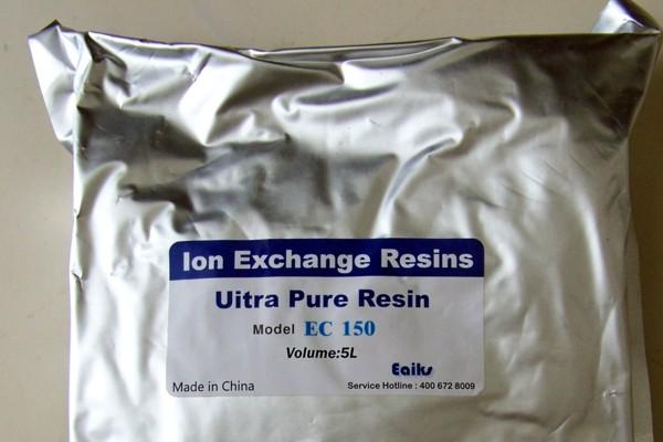 人們常說的拋光樹脂一般用于超純水處理系統(tǒng)末端，來保證系統(tǒng)出水水質(zhì)能夠維持用水標(biāo)準(zhǔn)。一般出水水質(zhì)都能達(dá)到18兆歐以上，以及對TOC、SIO2都有一定的控制能力。